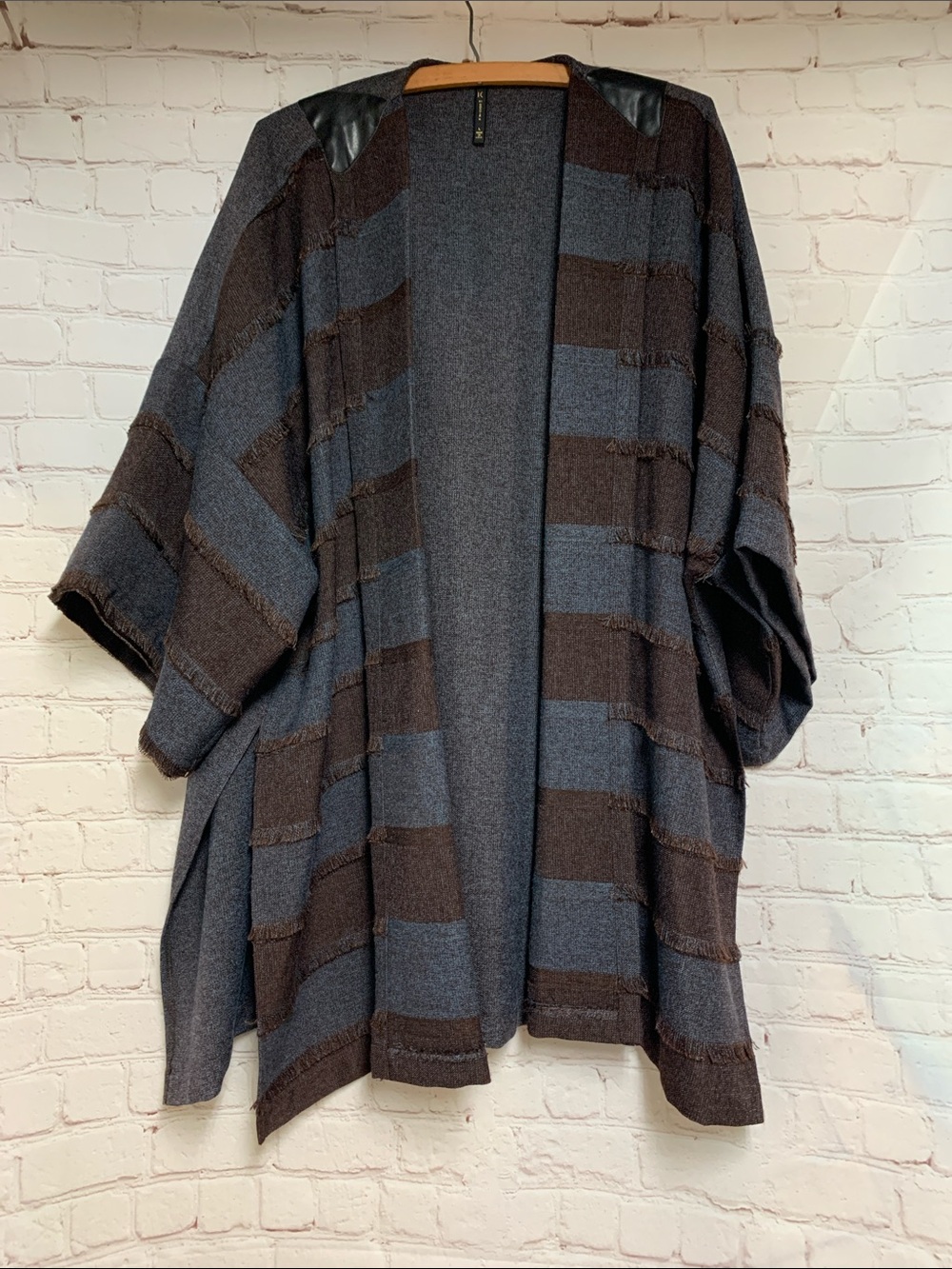 IC Connie K Collection Knit Duster Wrap Size L USA